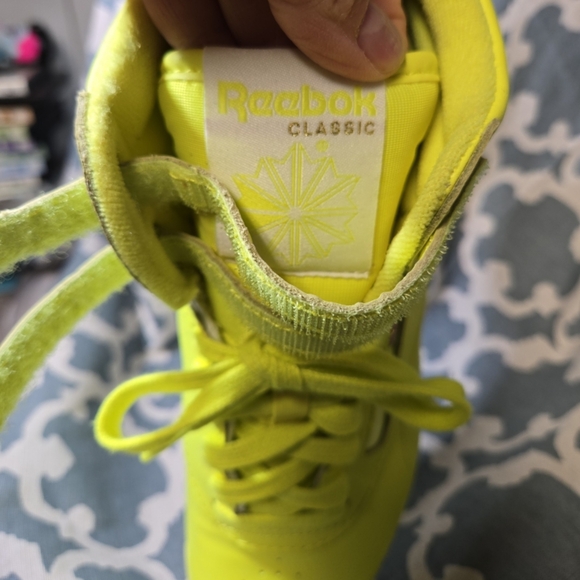 Reebok Classics Freestyle Hi WOMENS 8.5 Solar Acid Yellow GY4817 Shoes Sneakers - Picture 6 of 7